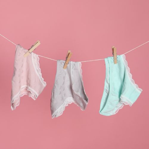 Waarom stinkt mijn menstruatie ondergoed